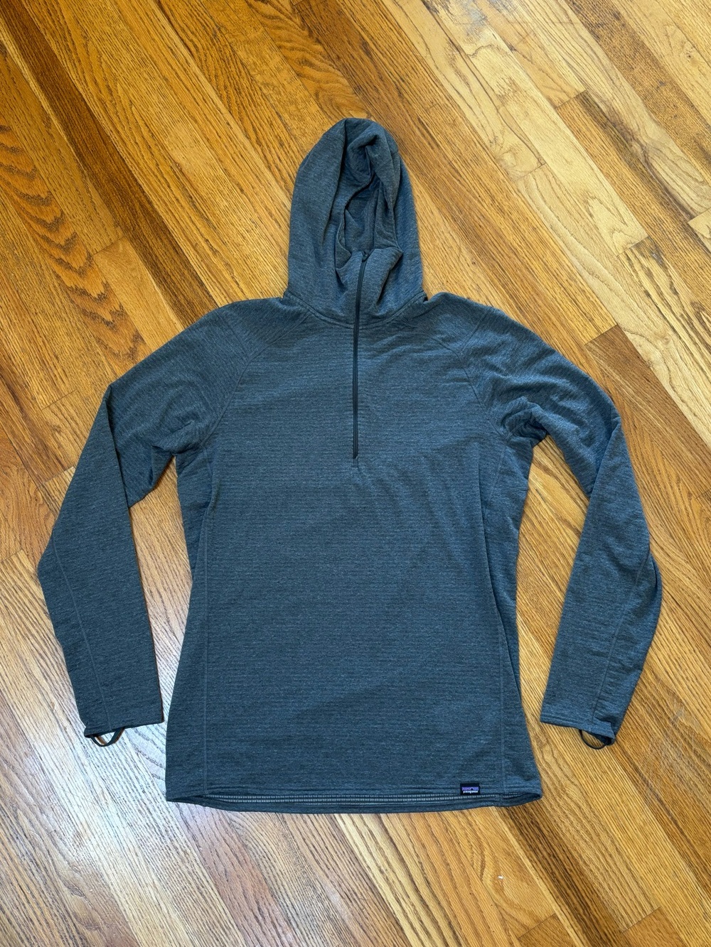 Patagonia grey microgrid thermal weight  capilene base layer size medium EUC